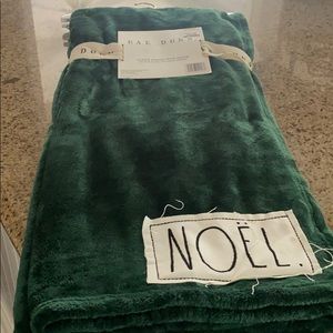 Rae Dunn Blanket